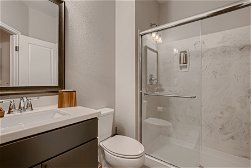 27 Bathroom.jpg